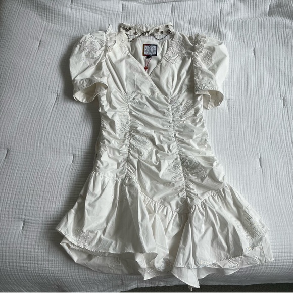 MUKZIN Elegant Original Temperament Cheongsam V-neck White Ruffles NWT - Picture 2 of 5